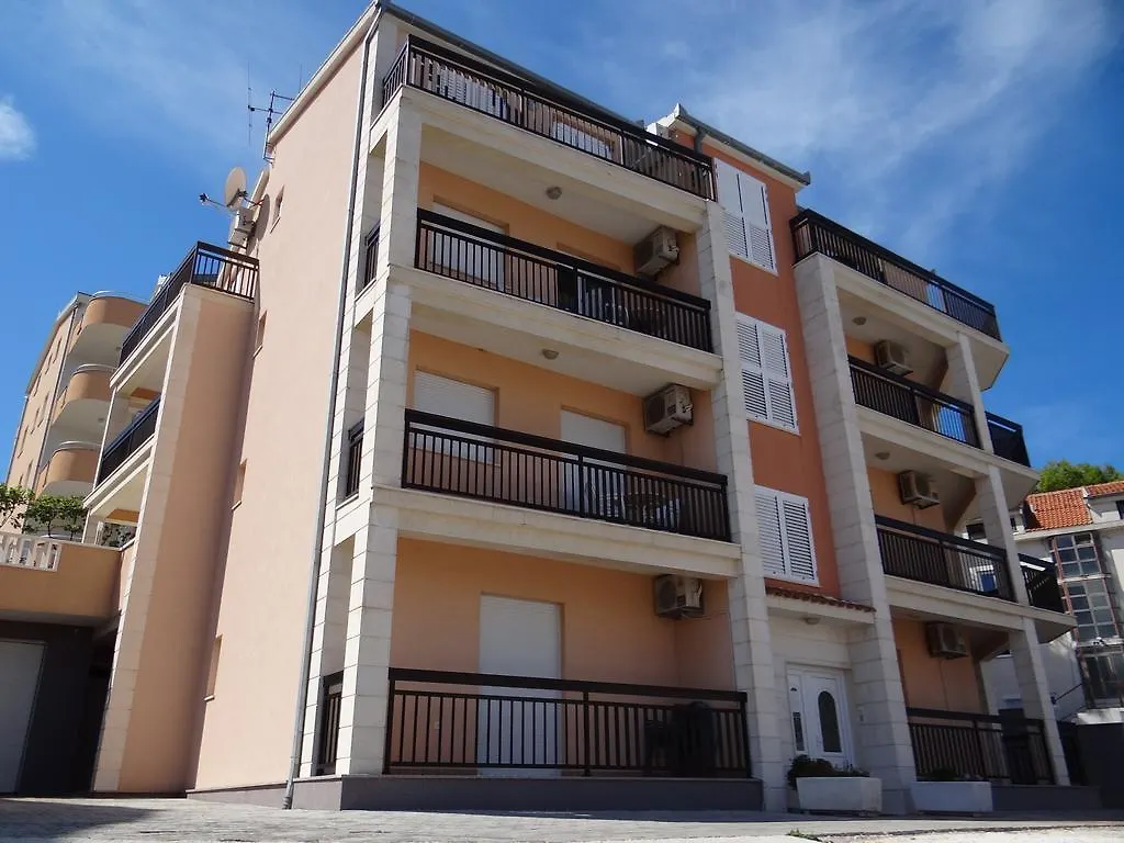 Vila Lola Apartmani Trogir