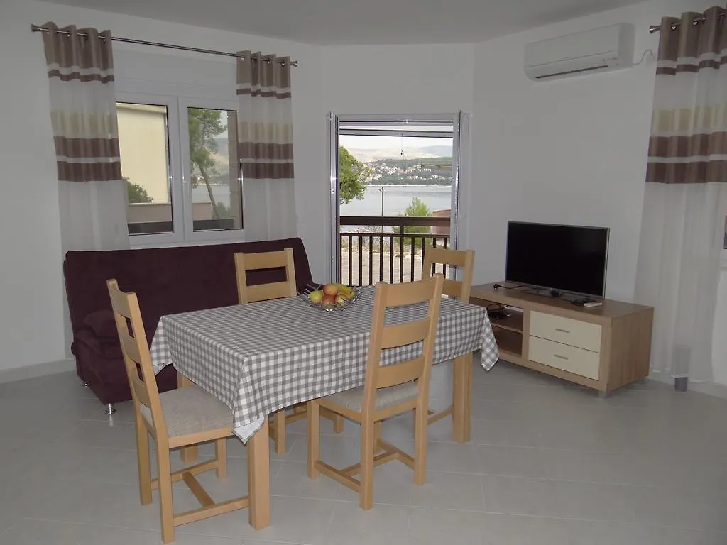 Vila Lola Apartmani Trogir