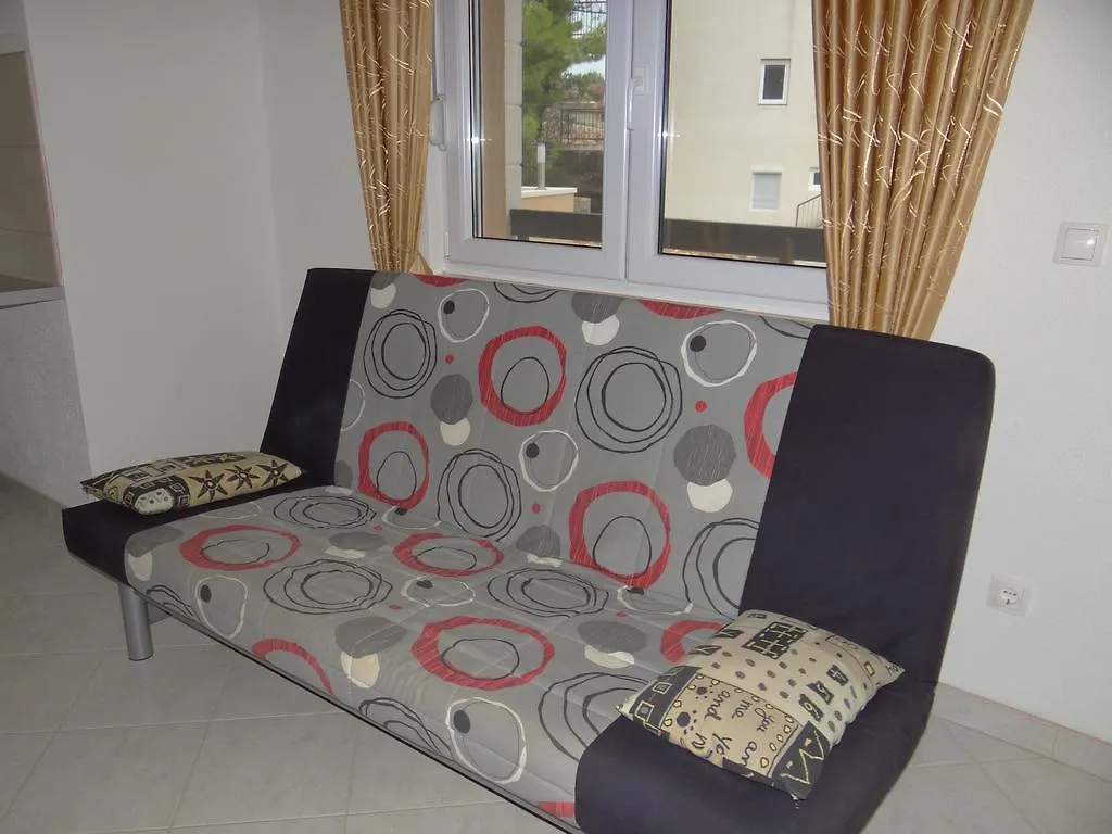 Vila Lola Apartmani Trogir 0*,  Croatia