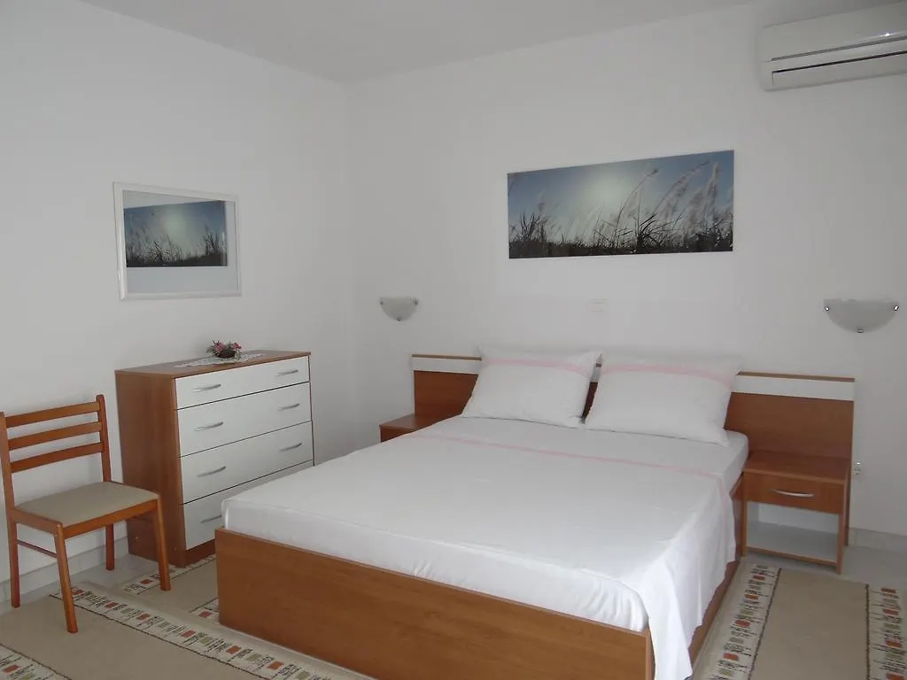 Apartment Vila Lola Apartmani Trogir Croatia