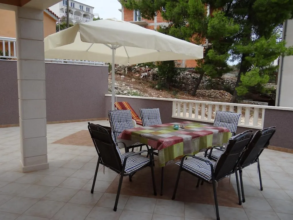 Vila Lola Apartmani Trogir
