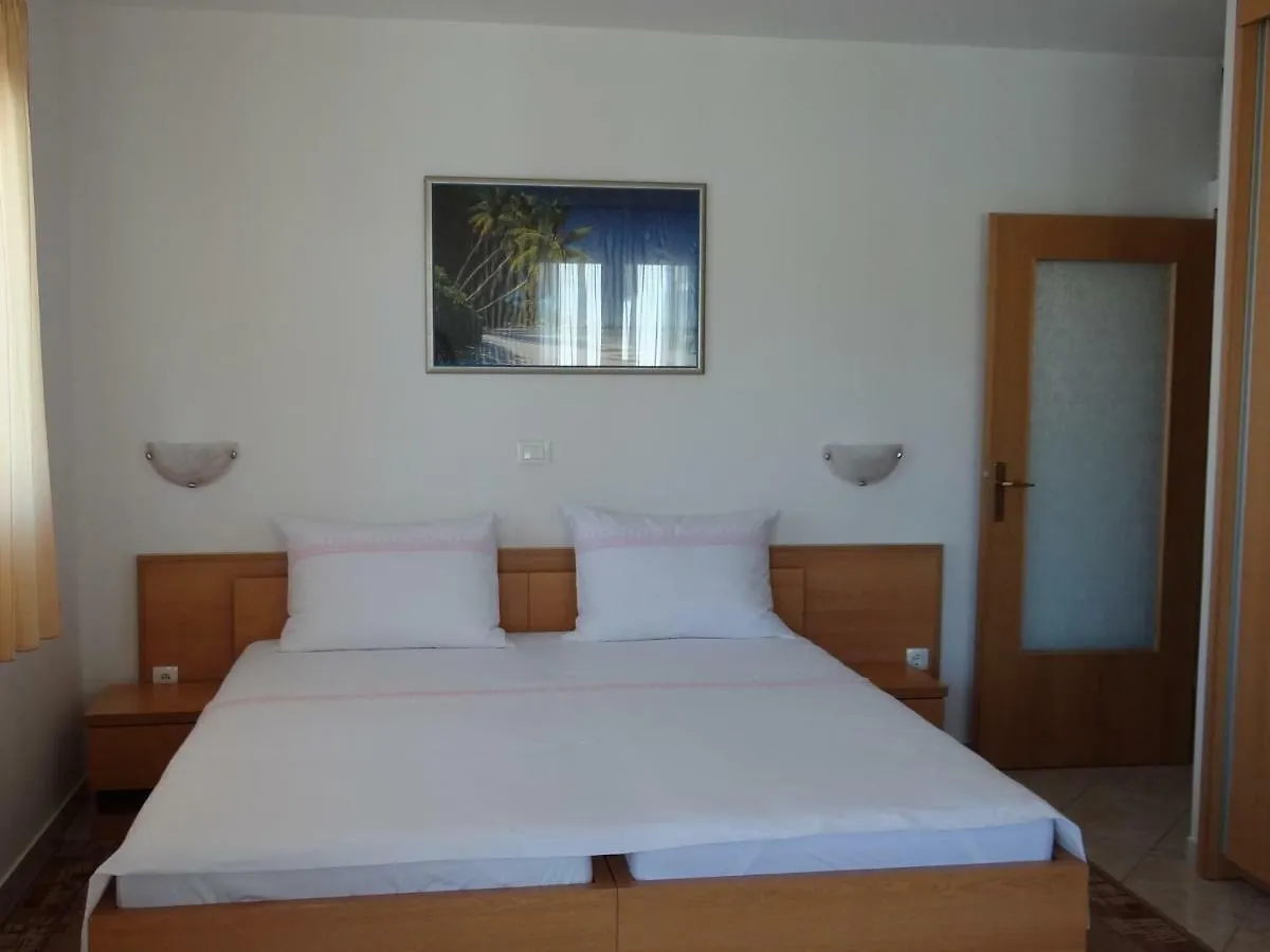 Vila Lola Apartmani Trogir 0*,