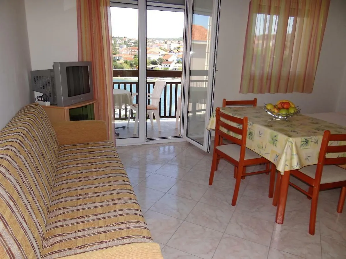 Vila Lola Apartmani Trogir 0*,  Croatia